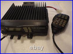 ESTATE ICOM IC-V8000 Ham Radio with manual