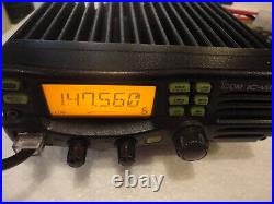 ESTATE ICOM IC-V8000 Ham Radio with manual