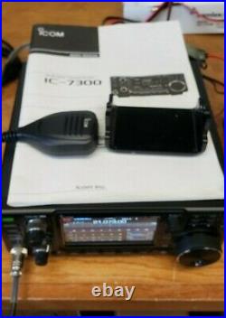 ICOM IC-7300 HF Transceiver with mic, manual, power cables No Reserve