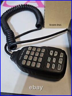 ICOM IC-V8000 VHF HAM TRANSCEIVER RADIO With Mic And Bracket