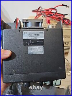 ICOM IC-V8000 VHF HAM TRANSCEIVER RADIO With Mic And Bracket