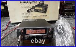 Magnum 257 Ham Radio 10 meter mobile AM/FM/SSB NOS