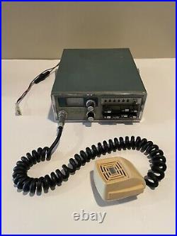 Vintage Heathkit HW-202 Transceiver Radio & Microphone Untested/ DOES POWER ON