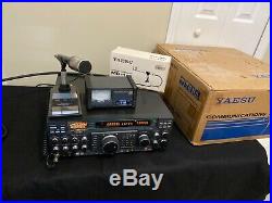 Yaesu FT 1000 D HF 200W in mint condition and working transceiver