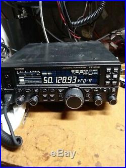 Yaesu FT-450D 100 Watt Ham Radio built in Tuner, Excellent Cond, Original Box