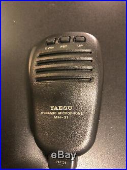 Yaesu FT-950 HF+6 HAM RADIO TRANSCEIVER. Excellent condition. Includes mic+