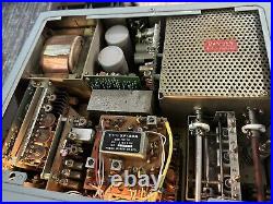 Yaesu Model FT-101E SSB Ham Radio Transceiver For Parts or Repair Powers on